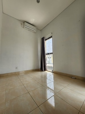 Disewakan atau dikontrakan Rumah Deltamas Cluster Naraya Semi furnish Bisa untuk Mess bisa sewa 6 bulan