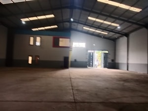 Gudang disewakan Jababeka 720Meter ada mes 20 pintu