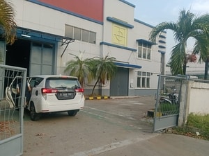 Gudang disewakan Jababeka 720Meter ada mes 20 pintu
