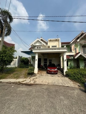 jual rumah di taman beverly lippo cikarang - Jual Cepat 2,2Miliar Nego