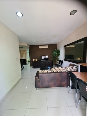 Sewa Rumah Meadow Green Lippo Cikarang 5 kamar Tidur Rapi Siap Huni Murah