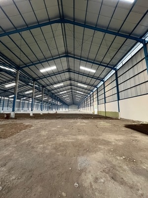 Pos jaga dan akses masuk gudang Delta Silicon