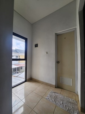 Disewakan Rumah Deltamas Cluster Naraya 3KT Semi Furnish bisa untuk mess