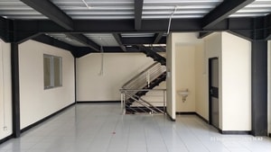 Gudang Disewakan di Cikarang Selatan dalam Kawasan Delta Silicon Lippo Cikarang Baru Murah Rapi Siap Pakai