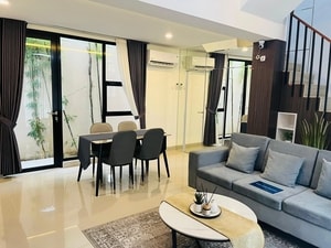 Rumah 2 Lantai 3 Kamar Tidur — Tipe Sazanka Savasa Deltamas