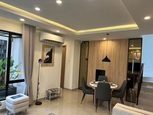 Rumah 2 Lantai 3 Kamar Tidur — Tipe Sazanka Savasa Deltamas