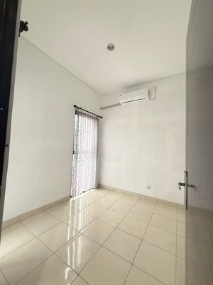 Rumah Disewakan atau Dikontrakkan di Deltamas Cikarang Pusat  3KT Cluster Naraya dekat Kawasan KITIC GIIC