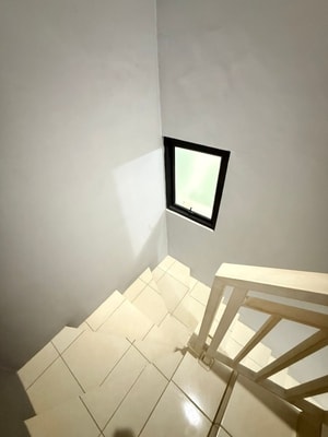 Rumah Disewakan atau Dikontrakkan di Deltamas Cikarang Pusat  3KT Cluster Naraya dekat Kawasan KITIC GIIC