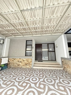 Rumah Disewakan atau Dikontrakkan di Deltamas Cikarang Pusat  3KT Cluster Naraya dekat Kawasan KITIC GIIC