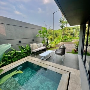 XQ Livin Tipe X5 Lippo Cikarang  2 Lantai 2 Kamar Tidur 2 Kamar Mandi