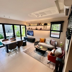 XQ Livin Tipe X5 Lippo Cikarang  2 Lantai 2 Kamar Tidur 2 Kamar Mandi