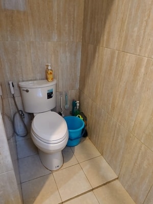 Rumah Disewakan atau Dikontrakkan Semi Furnish di Deltamas Cikarang Pusat Cluster de Silva Dekat Naraya dan Kawasan GIIC KITIC