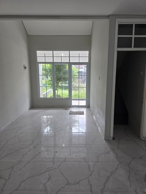 Dijual Rumah Cluster Beverly Lippo Cikarang 3+1 Kamar Tidur Rapi Siap Huni