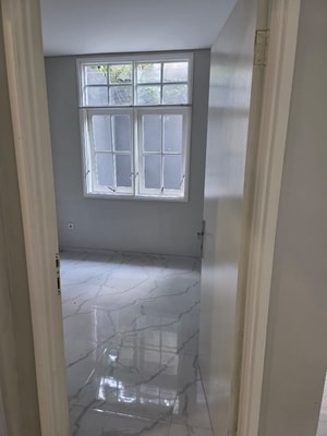 Dijual Rumah Cluster Beverly Lippo Cikarang 3+1 Kamar Tidur Rapi Siap Huni