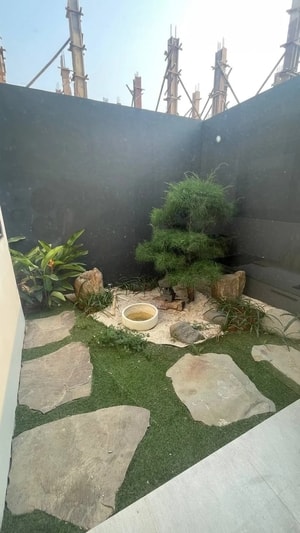 Rumah dengan back yard luas Metland Cibitung