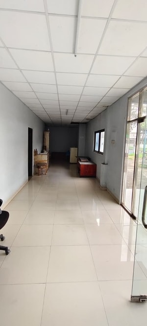 Jual Gudang Jababeka Cikarang Luas 2000 Meter Murah | Exera foto lorong office