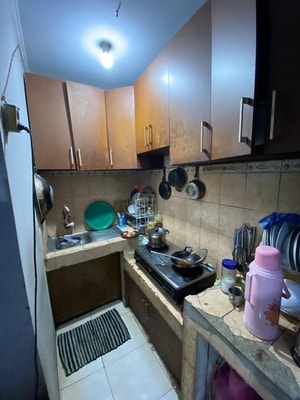 Ruang-keluarga-luas-rumah-mustikajaya