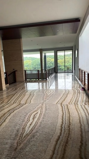 Fasad rumah mewah SHM di Lippo Cikarang