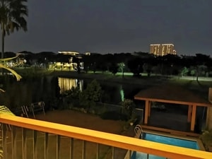 Area kolam renang rumah dijual Vasa Lake