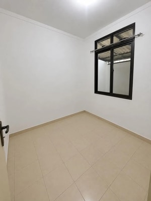 Rumah sewa carport 2 mobil Lippo Cikarang