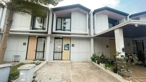 Rumah disewakan di Cluster Riverside Waterfront Estate Lippo Cikarang