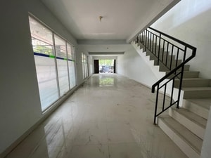 sewa ruko lippo cikarang cosmo foto lantai 1