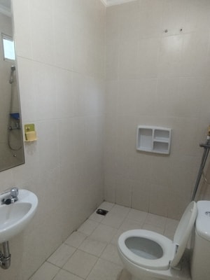 Rumah di Sewakan di Lippo Cikarang Cluster Ambrosia Non Furnish 2KT Rapi Siap Huni