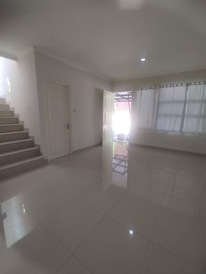 Rumah di Sewakan di Lippo Cikarang Cluster Ambrosia Non Furnish 2KT Rapi Siap Huni