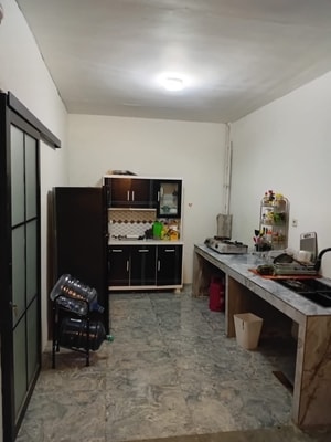 Take Over Rumah Waterfront Uptown Lippo Cikarang 2 Lantai 2 Kamar Tidur