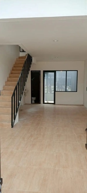 foto lantai 1 Sewa Ruko The Hive Patio Lippo Cikarang  2 Lt 85 JtThn