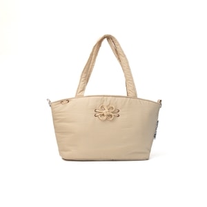 Blume Tote Bag beige dari Into The Lume dengan hiasan tali berbentuk bunga di bagian depan, totebag stylish dan ringan untuk aktivitas sehari-hari.