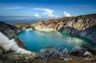 Misteri dan Pesona Kawah Ijen: Eksplorasi Alam yang Mengagumkan