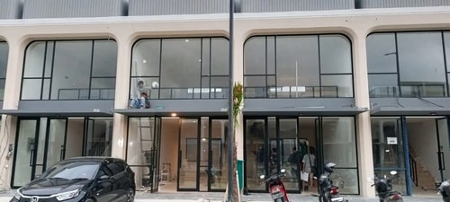 foto facade Sewa Ruko The Hive Patio Lippo Cikarang  2 Lt 85 JtThn