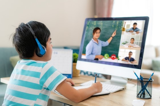 Cara Memanfaatkan Teknologi dalam Pendidikan yang Guru Harus Tahu!