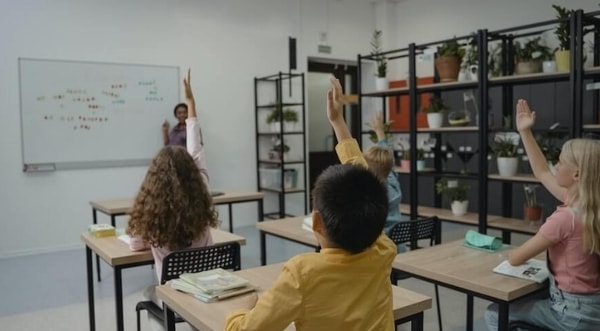 Memahami Jenis dan Solusi dalam Penerapan Pertanyaan Pemantik untuk Merangsang Minat Siswa