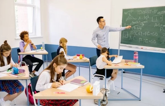 Memahami Perbedaan Modul Ajar, Bahan Ajar, dan Modul Projek dalam Pendidikan