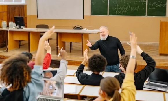 Cara Efektif Mengkomunikasikan Pembelajaran kepada Murid