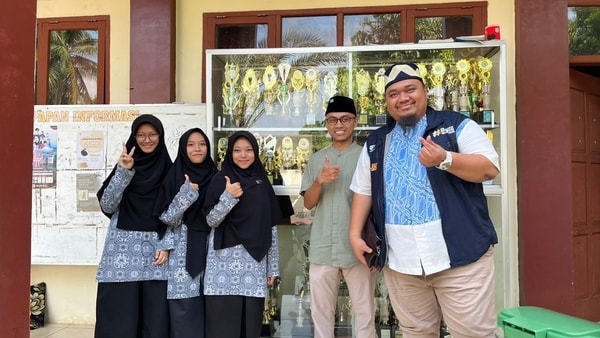 Buah Didikan yang Tumbuh: Tiga Alumni RTQ Khairukum Menjadi Santri Berprestasi di Pondok Lanjutan