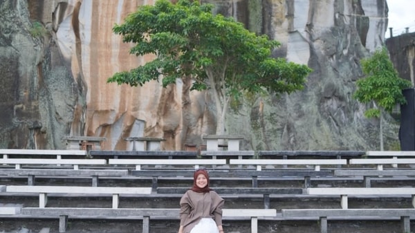 TEBING BREKSI : LUKISAN DARI PERJALANAN ALAM