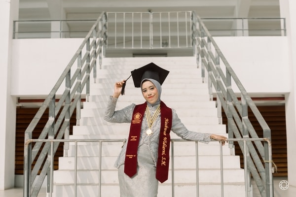 Nashwaa Widiarni Graduation Session at JCC