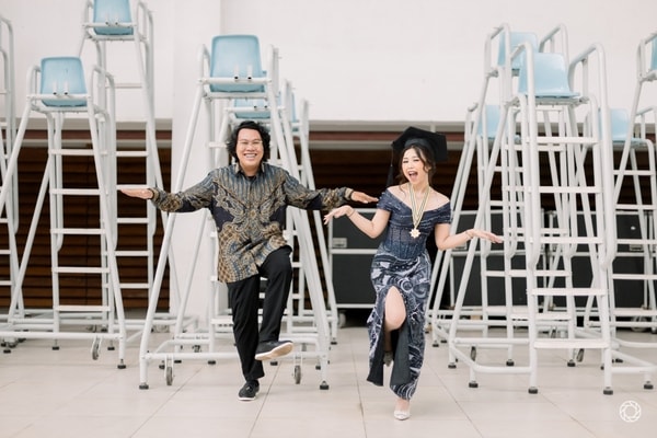 Vanessa Syahara Wiryawan Graduation Session at JCC