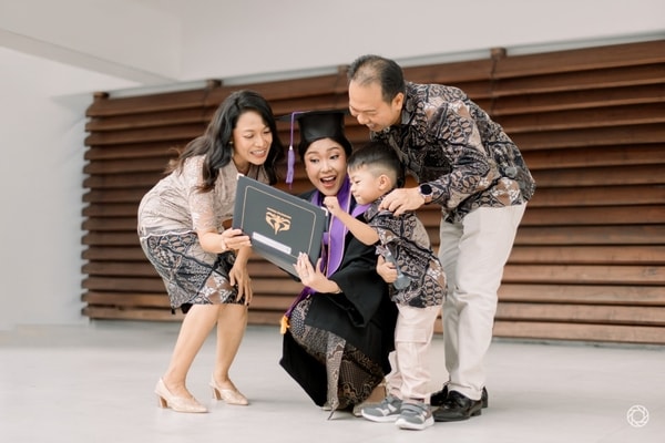 Angeline Sofia Natasha Graduation Session at JCC