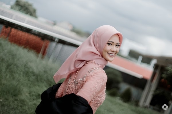 Laura Dwi Farokhah Graduation Session at MALL PARADISE SERPONG