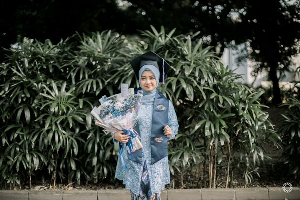 Nasyiah Fikriyanti Graduation Session at JCC