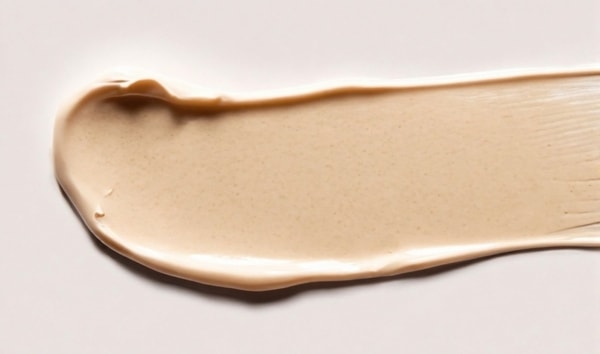 Foundation + Sunscreen dalam Satu Produk! Ini Keunggulan Alamin Glow Up Sunscreen Foundation