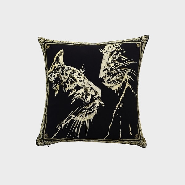 HIKMAT Q8027 - Shere Claw Pillow