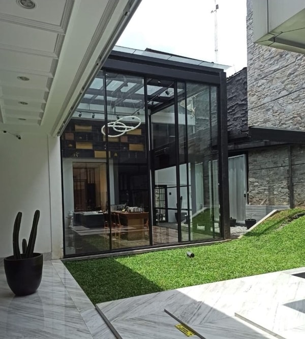 Jelajahi Showroom Alphamax : Inovasi Desain Aluminium di Seluruh Indonesia