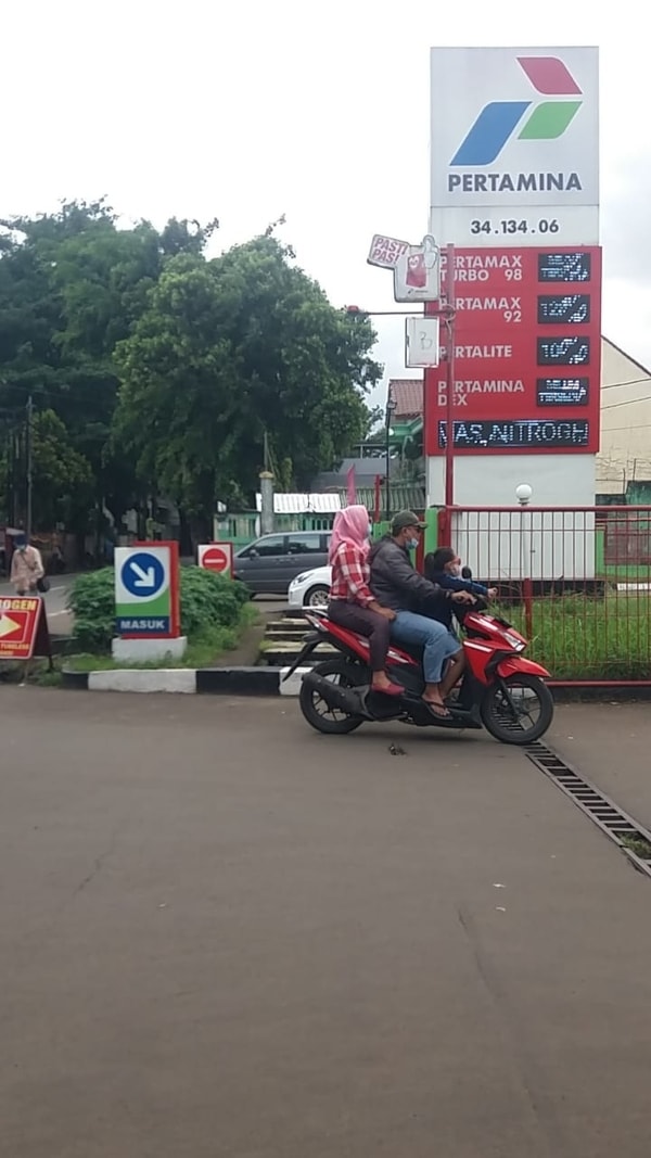 Di jual pom bensin Pertamina Jalan bintara raya Bekasi