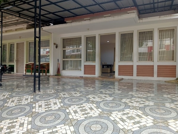 Sewa Rumah di Florencia Lippo Cikarang - Jual Cepat 3+1 Kamar Tidur Full Furnish 75Juta Nego
