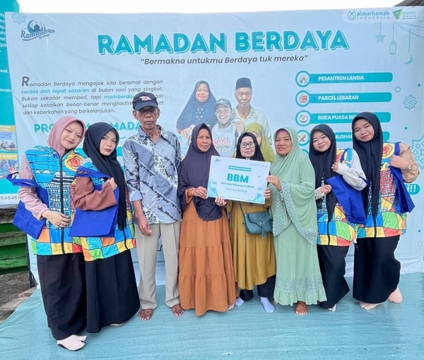 Belanja Bareng si Mbah, Momen Bahagia di Bulan Ramadan